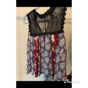 CINQ A SEPT Black and maroon blouse